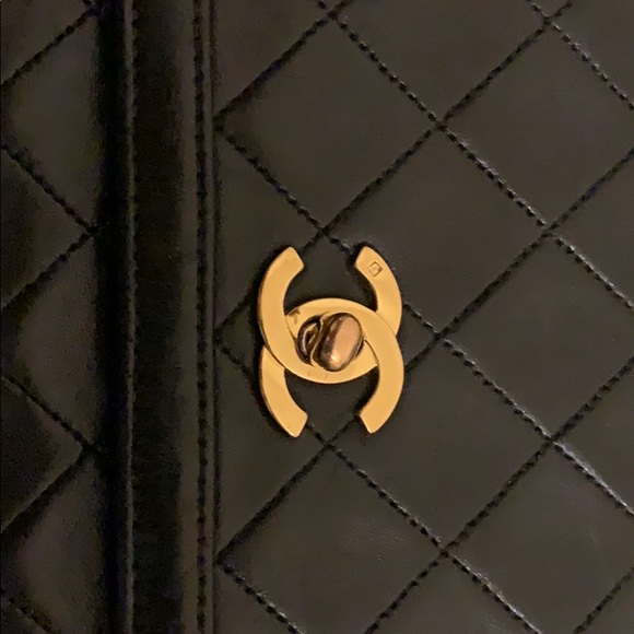 CHANEL Vintage Shoulder Chain bag - RARE - Picture 2 of 9